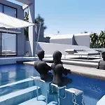 Oro Villa