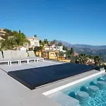 Oro Villa